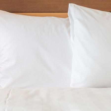 Holiday Inn Express & Suites Oshawa Downtown - Toronto Area By Ihg Kültér fotó