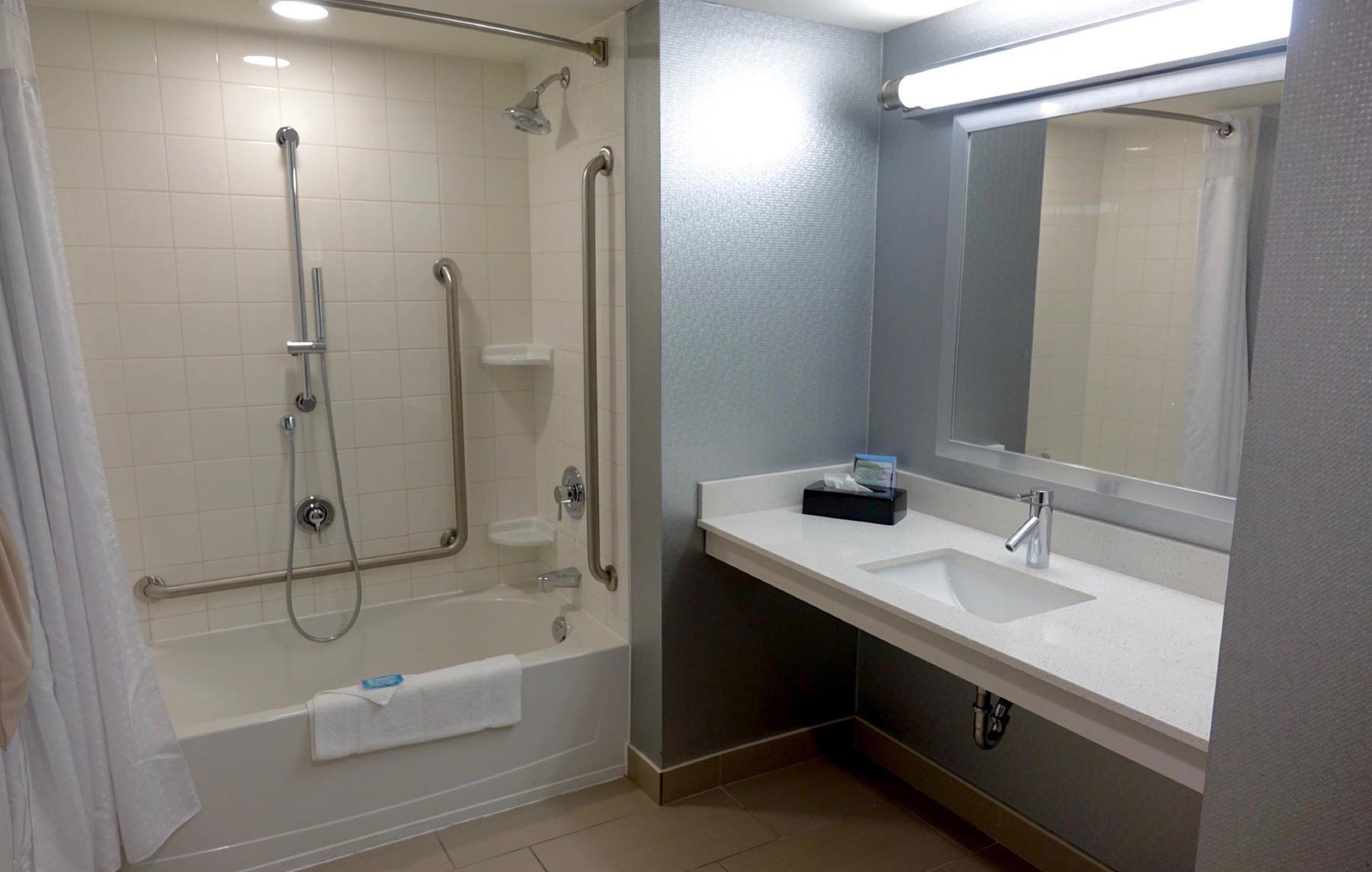 Holiday Inn Express & Suites Oshawa Downtown - Toronto Area By Ihg Kültér fotó