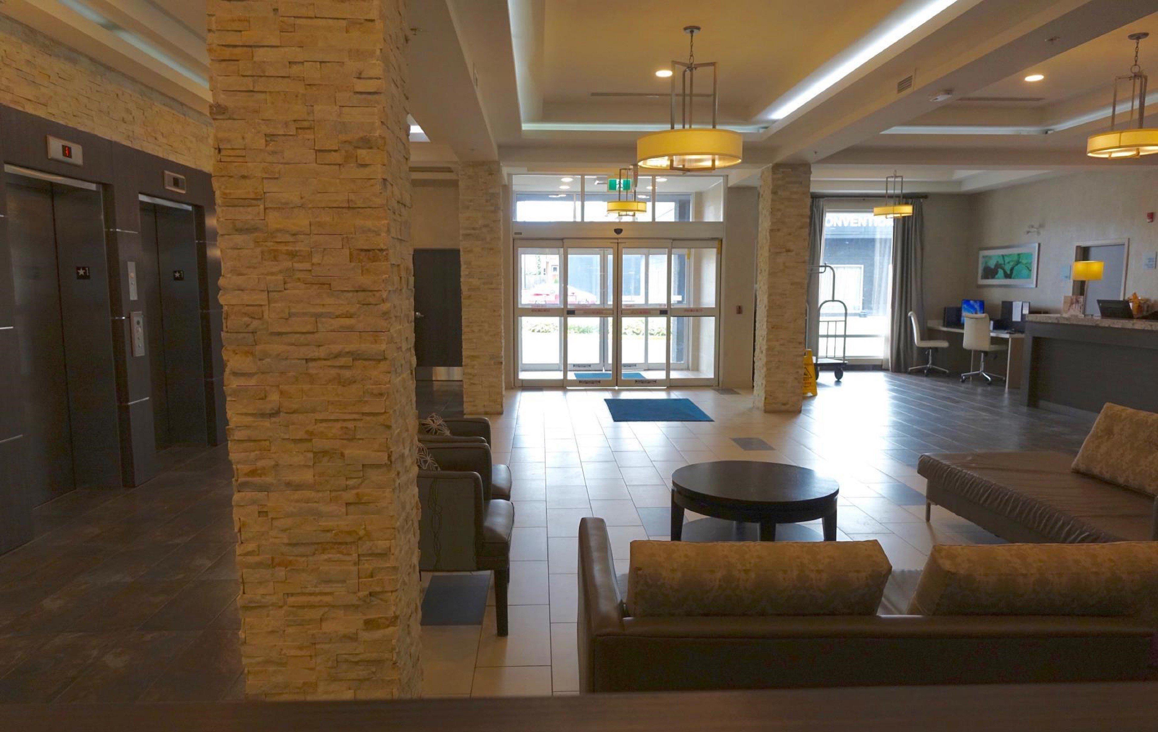 Holiday Inn Express & Suites Oshawa Downtown - Toronto Area By Ihg Kültér fotó