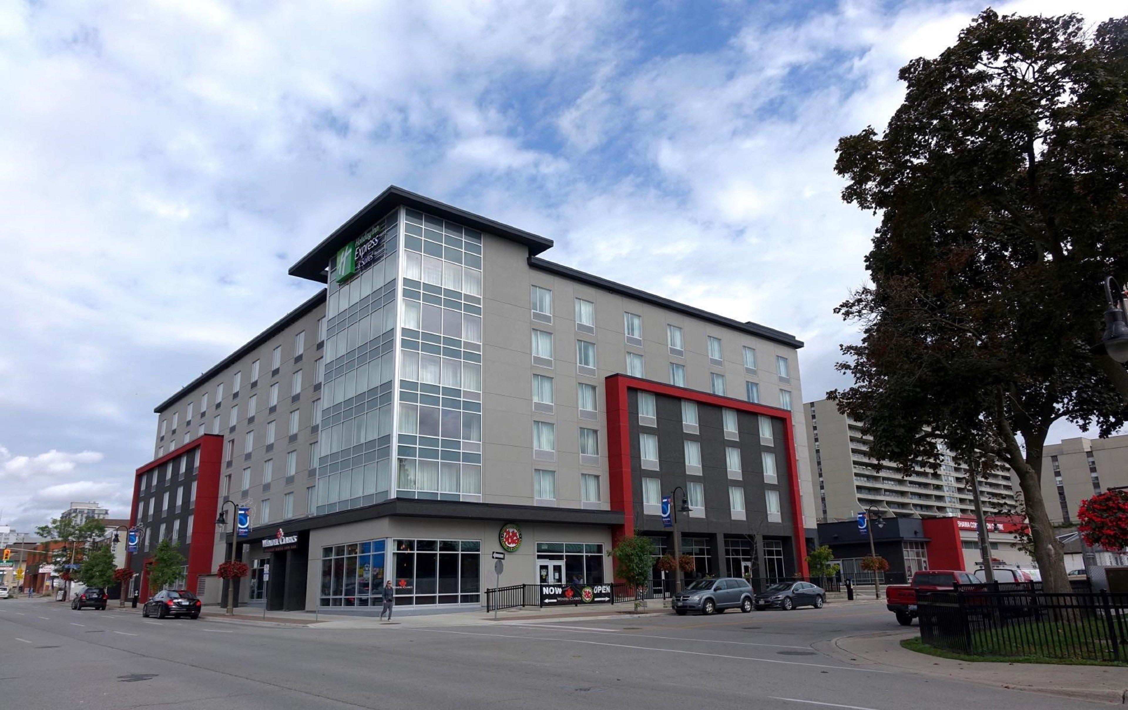Holiday Inn Express & Suites Oshawa Downtown - Toronto Area By Ihg Kültér fotó