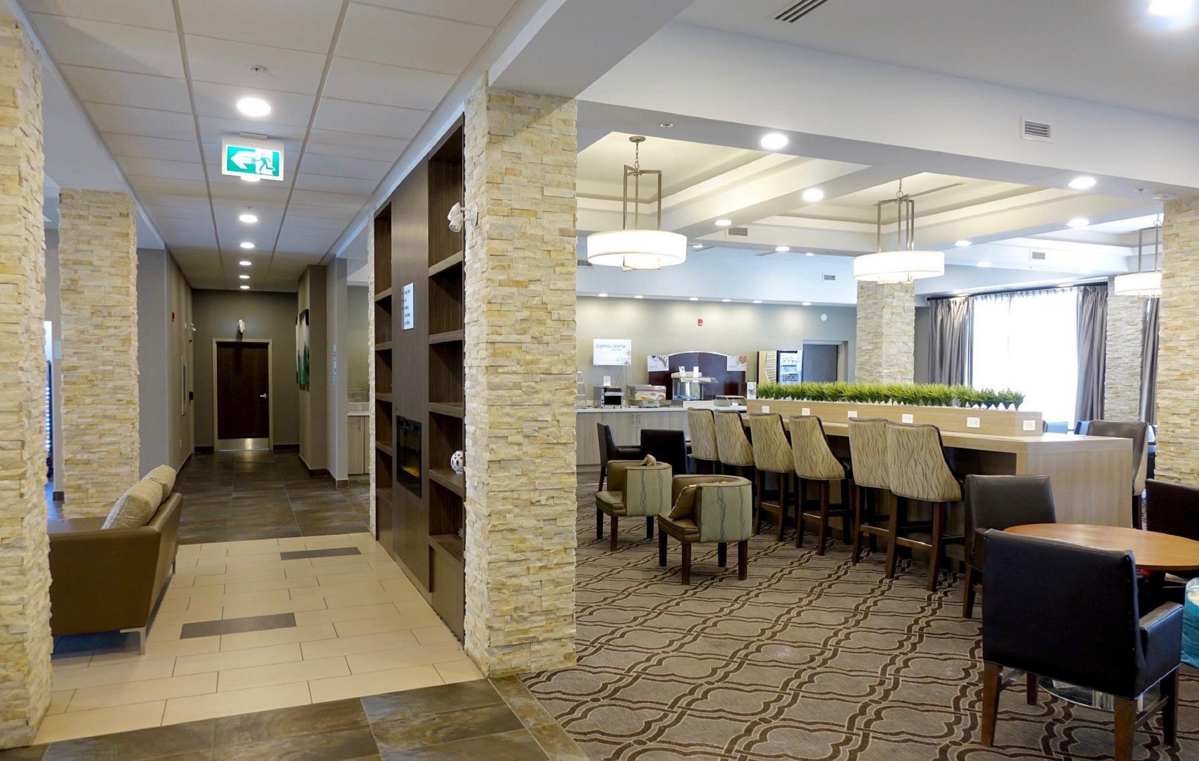 Holiday Inn Express & Suites Oshawa Downtown - Toronto Area By Ihg Kültér fotó